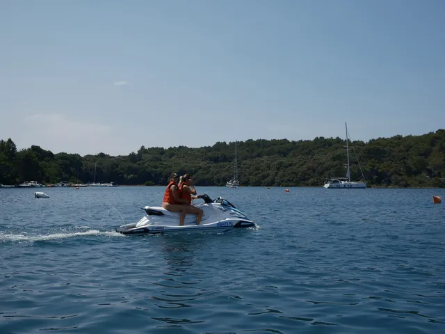 Jet skis anchored at Vinkuran