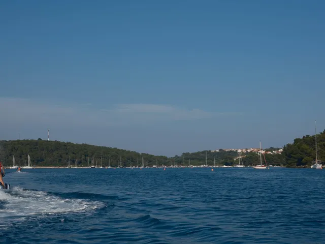 Wide view of Vinkuran Bay